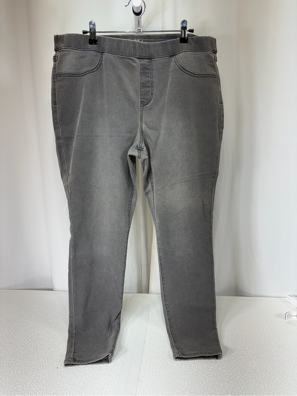 Style & Co. Charcoal Grey Skinny Pull-On Jeans 3955